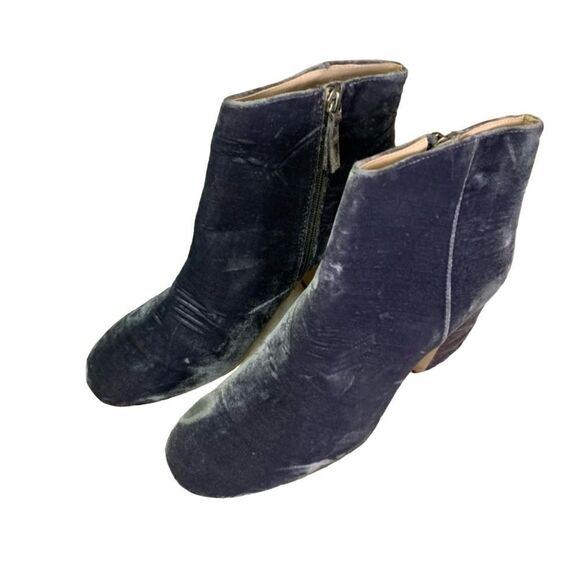 NWT ZARA Gray Velour Ankle Boots, 40/US 9 Flawed Pls Read Desc and last photo - Picture 3 of 9